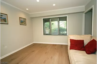 25 Hughes Rd, Franklin Township, NJ 08873 - Photo 11