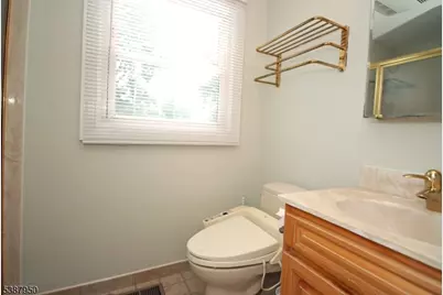 25 Hughes Rd, Franklin Township, NJ 08873 - Photo 33