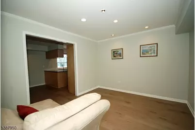 25 Hughes Rd, Franklin Township, NJ 08873 - Photo 9