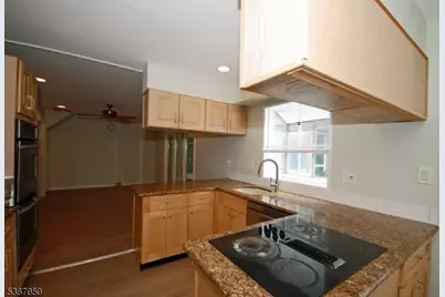 25 Hughes Rd, Franklin Township, NJ 08873 - Photo 15