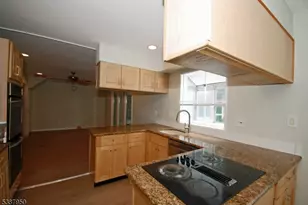 25 Hughes Rd, Franklin Township, NJ 08873 - Photo 15