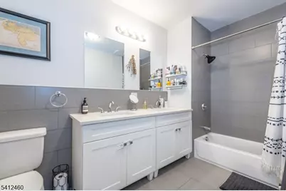 90 Clinton Ave #206, Newark, NJ 07114 - Photo 17