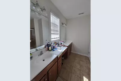 10 Bond St, North Brunswick Township, NJ 08902 - Photo 15