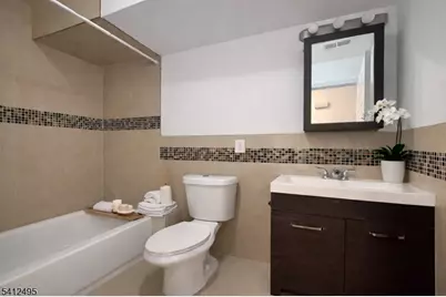 152 Sherman Ave, Newark, NJ 07114 - Photo 9