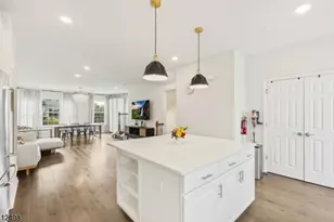 36 Cortland Ct, Livingston, NJ 07039 - Photo 3