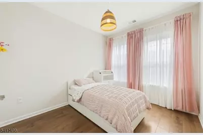 36 Cortland Ct, Livingston, NJ 07039 - Photo 9