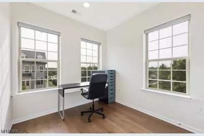 36 Cortland Ct, Livingston, NJ 07039 - Photo 11