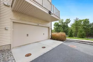 36 Cortland Ct, Livingston, NJ 07039 - Photo 15