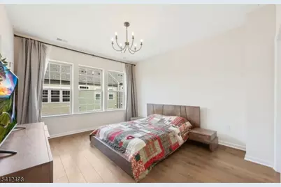 36 Cortland Ct, Livingston, NJ 07039 - Photo 7