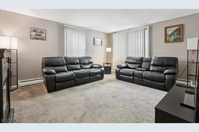 86 Kakeout Rd, Butler, NJ 07405 - Photo 9