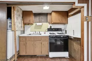 86 Kakeout Rd, Butler, NJ 07405 - Photo 33