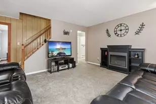 86 Kakeout Rd, Butler, NJ 07405 - Photo 5