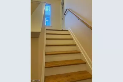 185 Parrow St, Orange, NJ 07050 - Photo 9