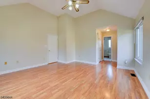 4 Hawthorne Pl, Bernards Township, NJ 07920 - Photo 11