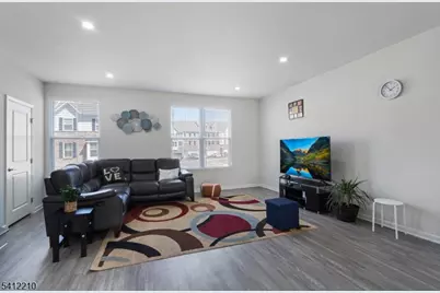 16 Sedicavage Way, Mount Olive, NJ 07828 - Photo 7