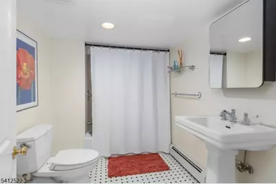 6 Harding Ct, Passaic, NJ 07055 - Photo 17