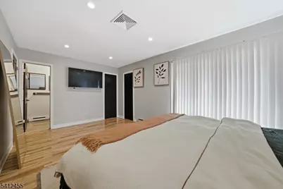 160 Overlook Dr, Union Township, NJ 08809 - Photo 19