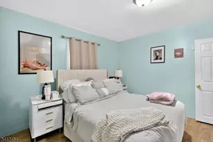 527 Valley St, Orange, NJ 07050 - Photo 5