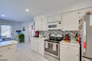 37 Giggleswick Way, Edison Twp., NJ 08820 - Photo 23