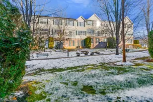 225 Windmill Ct, Lopatcong Township, NJ 08865 - Photo 21