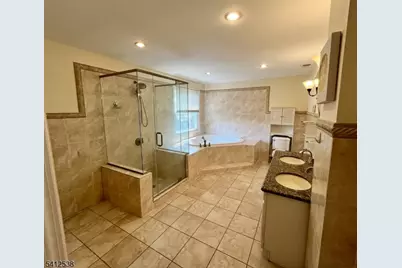 1265 Shetland Dr, Union Township, NJ 07083 - Photo 13