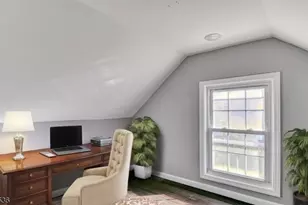 685 Edgewood Pl, North Brunswick Township, NJ 08902 - Photo 13