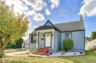 685 Edgewood Pl, North Brunswick Township, NJ 08902 - Photo 35