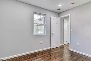 685 Edgewood Pl, North Brunswick Township, NJ 08902 - Photo 23