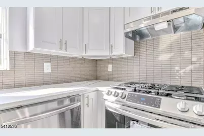 685 Edgewood Pl, North Brunswick Township, NJ 08902 - Photo 33