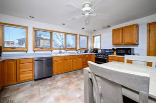 437 Bailey Ave, Union Township, NJ 07083 - Photo 9