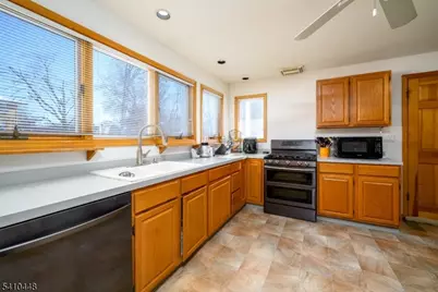 437 Bailey Ave, Union Township, NJ 07083 - Photo 15