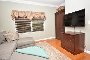 11 Devonald Dr, Bethlehem Township, NJ 08802 - Photo 9