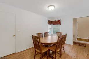 22 Stone Run Rd, Bedminster Township, NJ 07921 - Photo 9