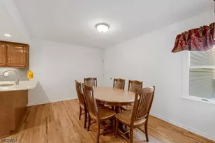 22 Stone Run Rd, Bedminster Township, NJ 07921 - Photo 9