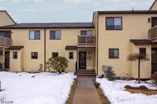 7 Lake Ct, Raritan Township, NJ 08822 - Photo 1