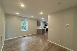 190 E Lindsley, Cedar Grove, NJ 07009 - Photo 3