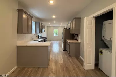 190 E Lindsley #2, Cedar Grove, NJ 07009 - Photo 5