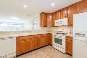 1104 Peer Pl, Denville, NJ 07834 - Photo 5