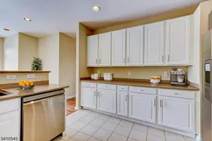 4 Loft Dr, Bridgewater, NJ 08836 - Photo 5