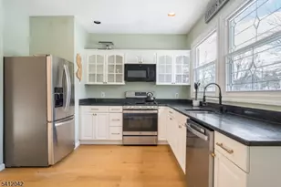 30 Sussex Ave, Morristown, NJ 07960 - Photo 7