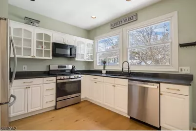 30 Sussex Ave #1, Morristown, NJ 07960 - Photo 3