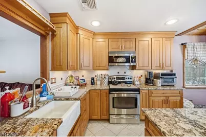 17 Acorn Dr, Vernon, NJ 07422 - Photo 11