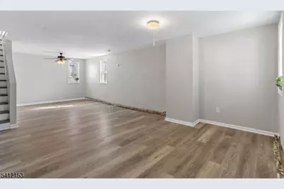 415 Wood St, Burlington, NJ 08016 - Photo 5