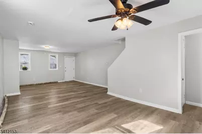 415 Wood St, Burlington City, NJ 08016 - Photo 9