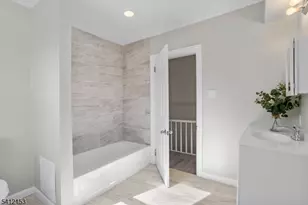 415 Wood St, Burlington, NJ 08016 - Photo 17