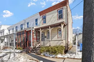 415 Wood St, Burlington, NJ 08016 - Photo 1