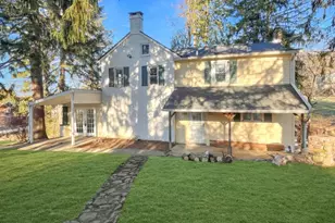 464 Buckhorn Dr, White Township, NJ 07823 - Photo 1