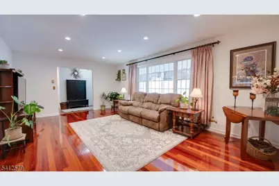 8 Appollo Pl, Clinton Township, NJ 08809 - Photo 7