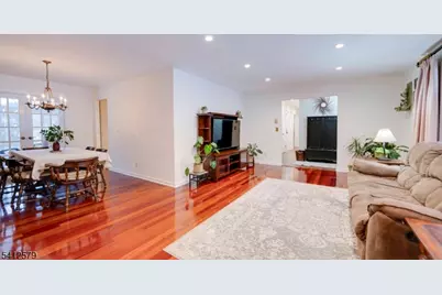 8 Appollo Pl, Clinton Township, NJ 08809 - Photo 9