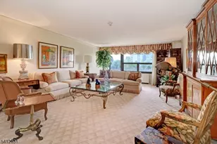 2 Claridge Dr 2Hw, Verona, NJ 07044 - Photo 9